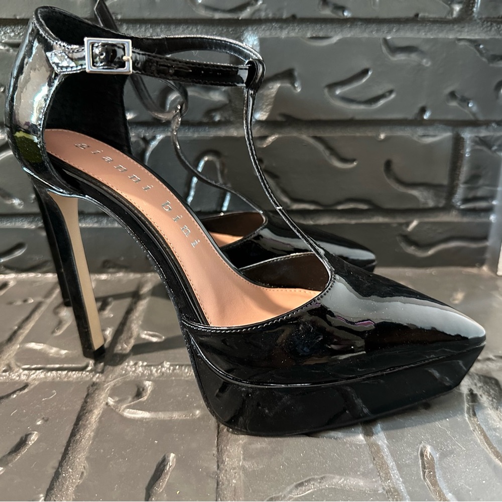 Gianni Bini Blainee Patent Platform T-Strap Pumps Black Sz 7.5